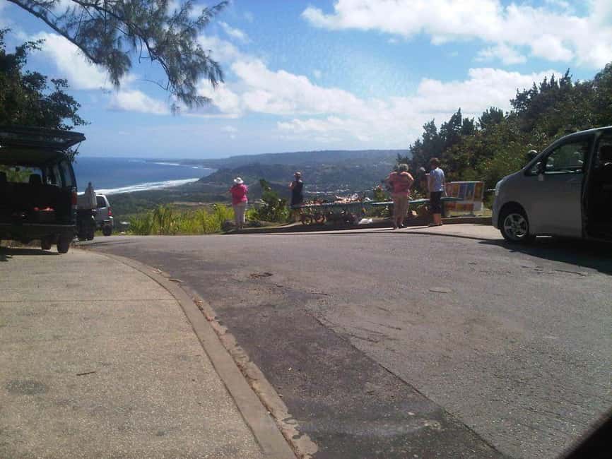 Barbados: 5.5-Hour Island Tour Plantation, Lunch and Drinks - Bridgetown, the Garrison, and the west coast