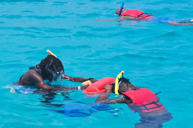 Barbados Glass Bottom Boat Cruise and Snorkeling - Practical preparation for the beach launch