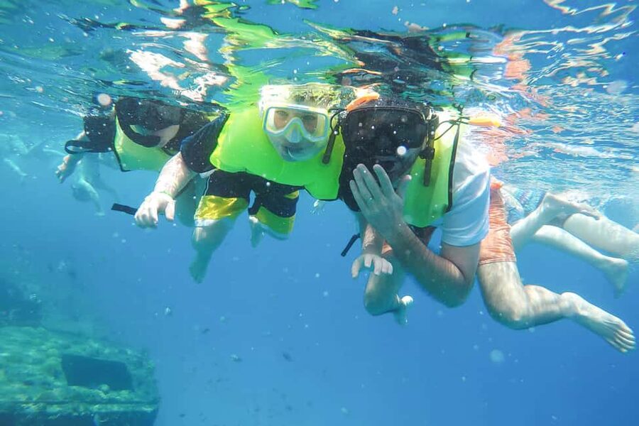 Bridgetown: Carlisle Bay Turtle and Shipwreck Boat Cruise - What you get for $36