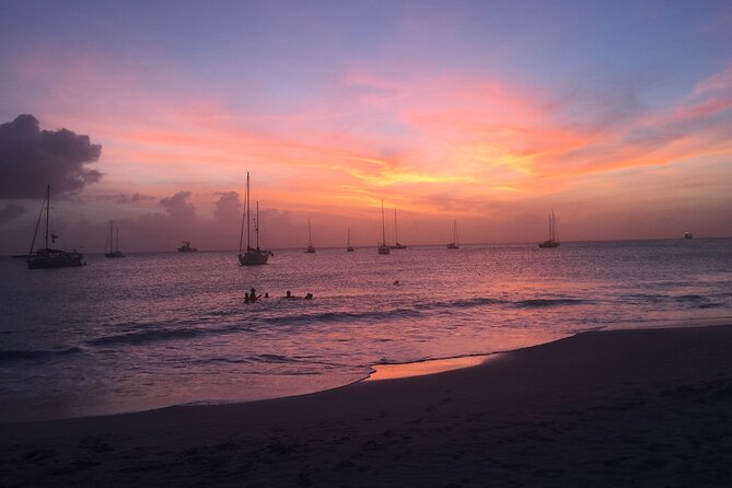 Hotel Beach Day at Savvy with Shuttle Transfer - How the atmosphere changes during the day