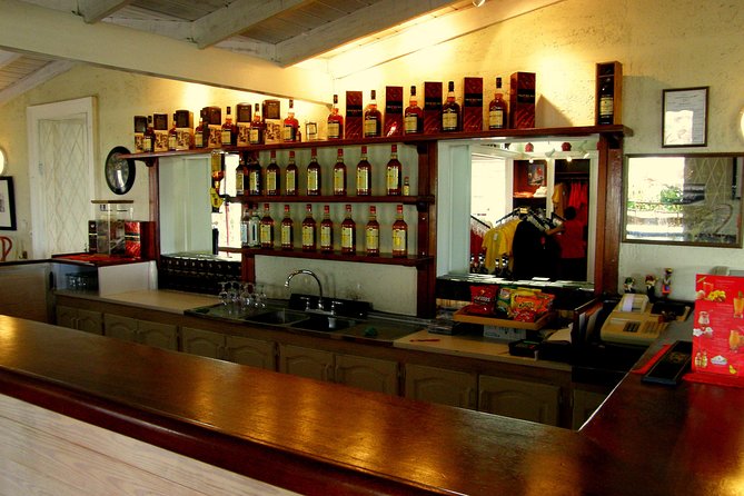 Small-Group Story of Rum Tour in its Birthplace of Barbados - The driver can shape the whole day